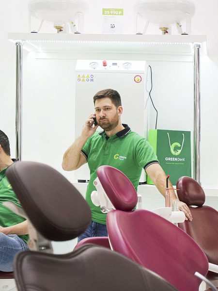 Стенд компании GREEN DENT на выставке Дентал-Экспо 2019_41.jpg